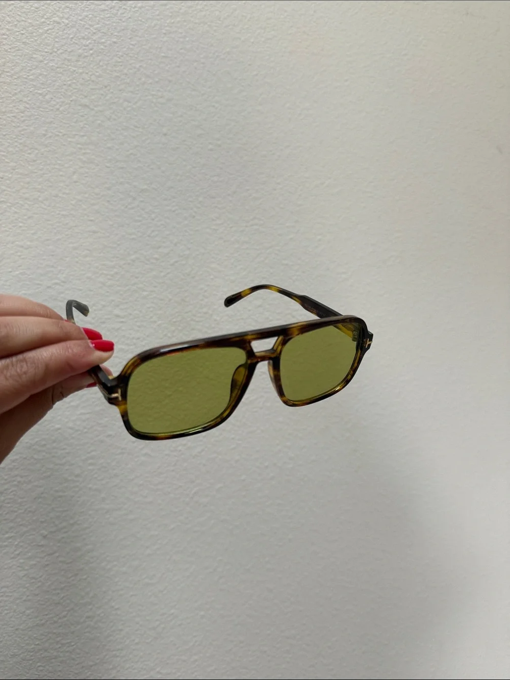 tortoise & chartruese sunglasses